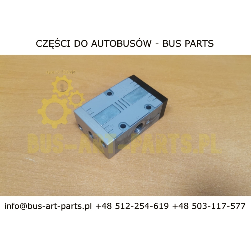 ZABEZPIECZAJĄCY ZAWÓR PODNOSZENIA OPUSZCZANIA III OSI 2/2 MERCEDES SETRA 3 PRZEWODY ZAMIENNIK A0003202058 0003202058 8285216000
