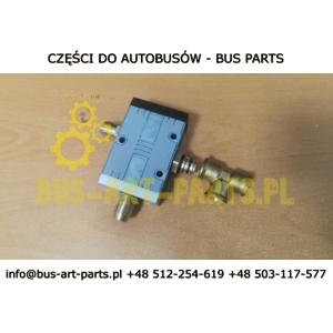 ZABEZPIECZAJĄCY ZAWÓR PODNOSZENIA OPUSZCZANIA III OSI 2/2 MERCEDES SETRA 3 PRZEWODY ZAMIENNIK A0003202058 0003202058 8285216000