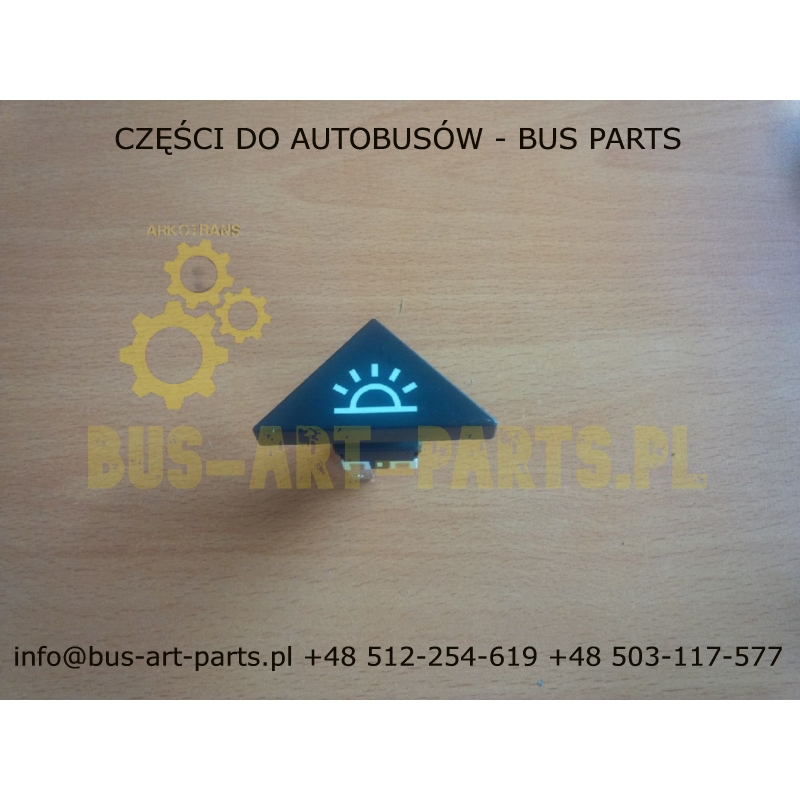 WŁĄCZNIK ŚWIATŁA W PULPICIE NAD PASAŻEREM SETRA S3..